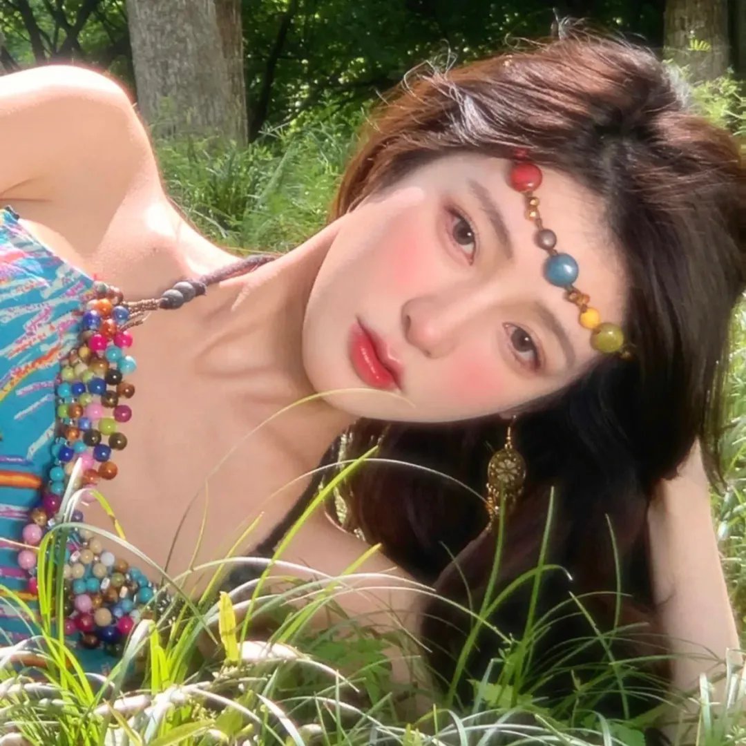 花落水流红